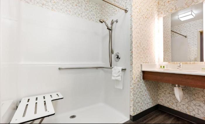 Holiday Inn Yakima By Ihg Exterior photo